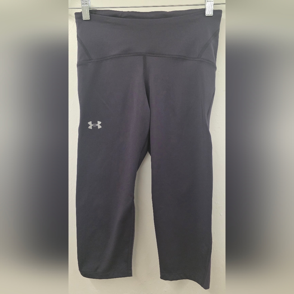 Under Armour HeatGear High Rise Crop Leggings M Plum Compression Reflective EUC